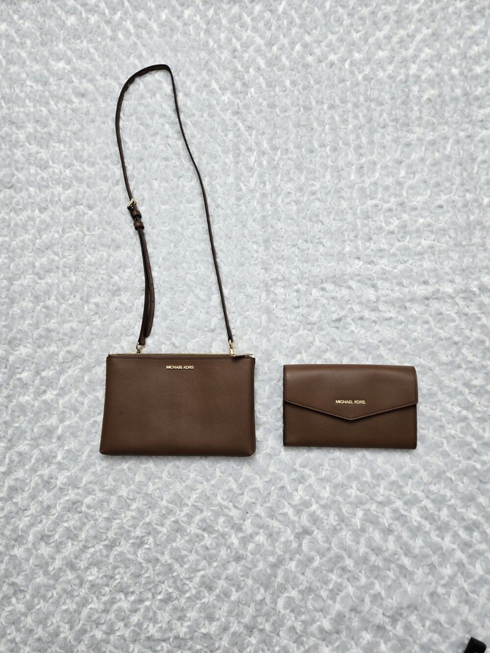 Michael Kors Brown Shoulder Bag Adjustable Strap Detachable Wallet Set Women